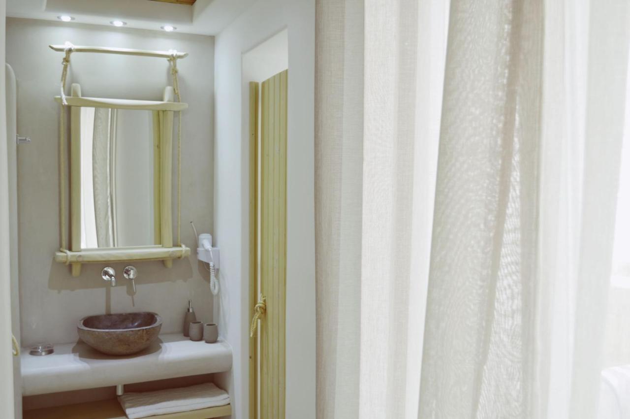 Blue Heart Luxury Suites Naxos City エクステリア 写真