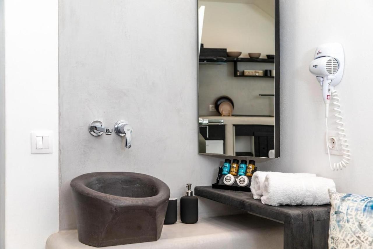 Blue Heart Luxury Suites Naxos City エクステリア 写真