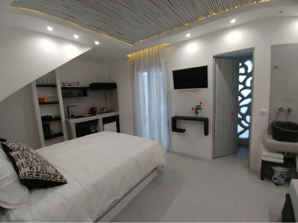 Blue Heart Luxury Suites Naxos City エクステリア 写真