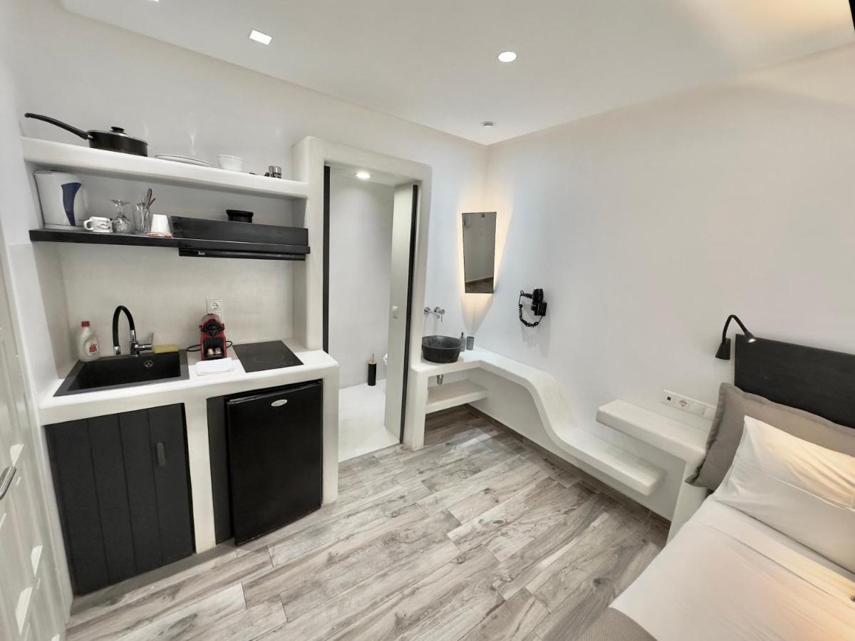 Blue Heart Luxury Suites Naxos City エクステリア 写真