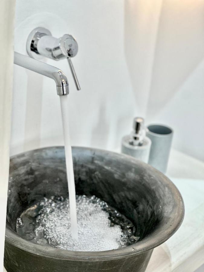Blue Heart Luxury Suites Naxos City エクステリア 写真