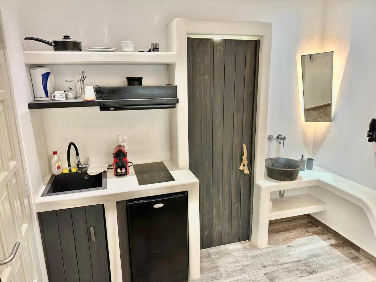 Blue Heart Luxury Suites Naxos City エクステリア 写真